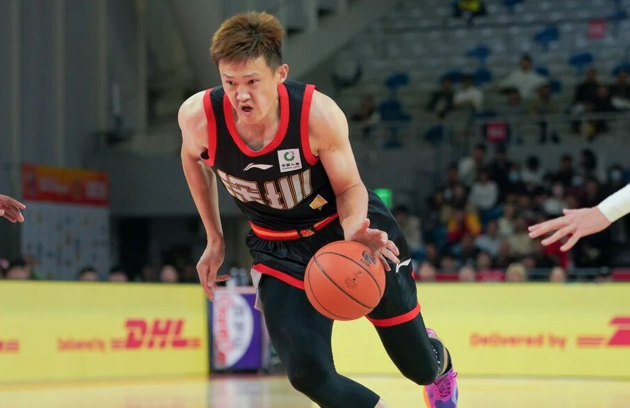 LOL竞猜-周鹏1000三分里程碑CBA历史第14人 深圳大胜同曦夺4连胜