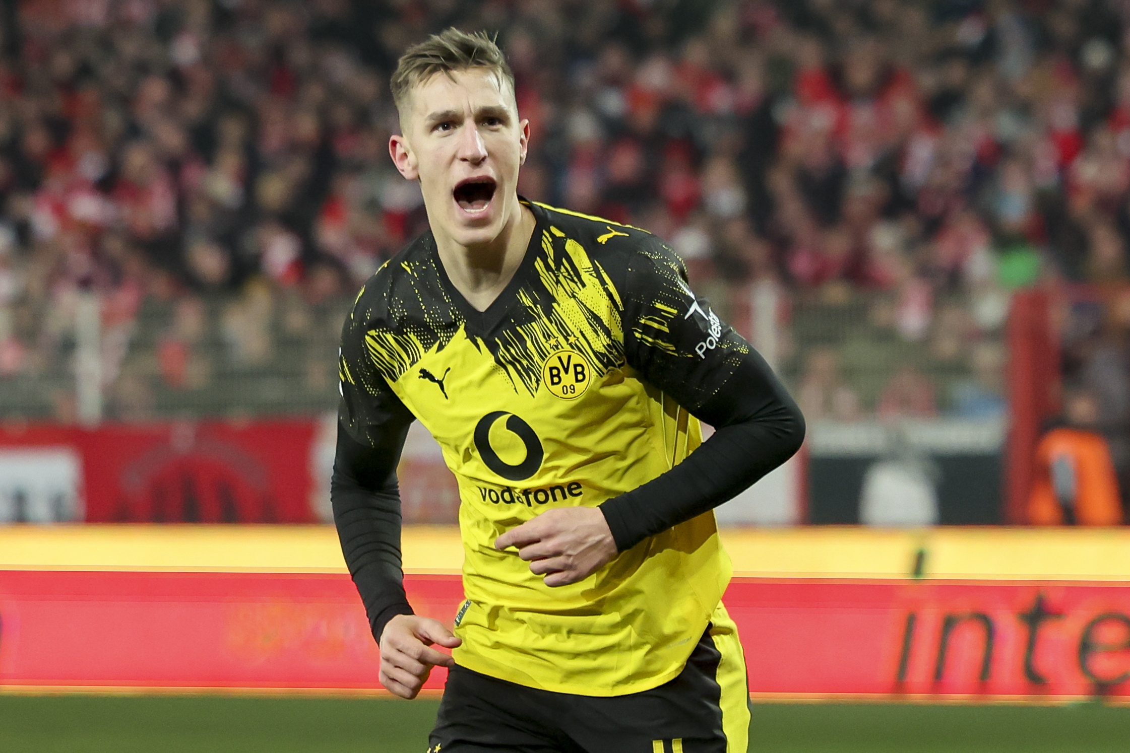 英雄联盟竞猜大厅-图片报：多特高层预计施洛特贝克不会迅速续约，谈判将进一步拖延